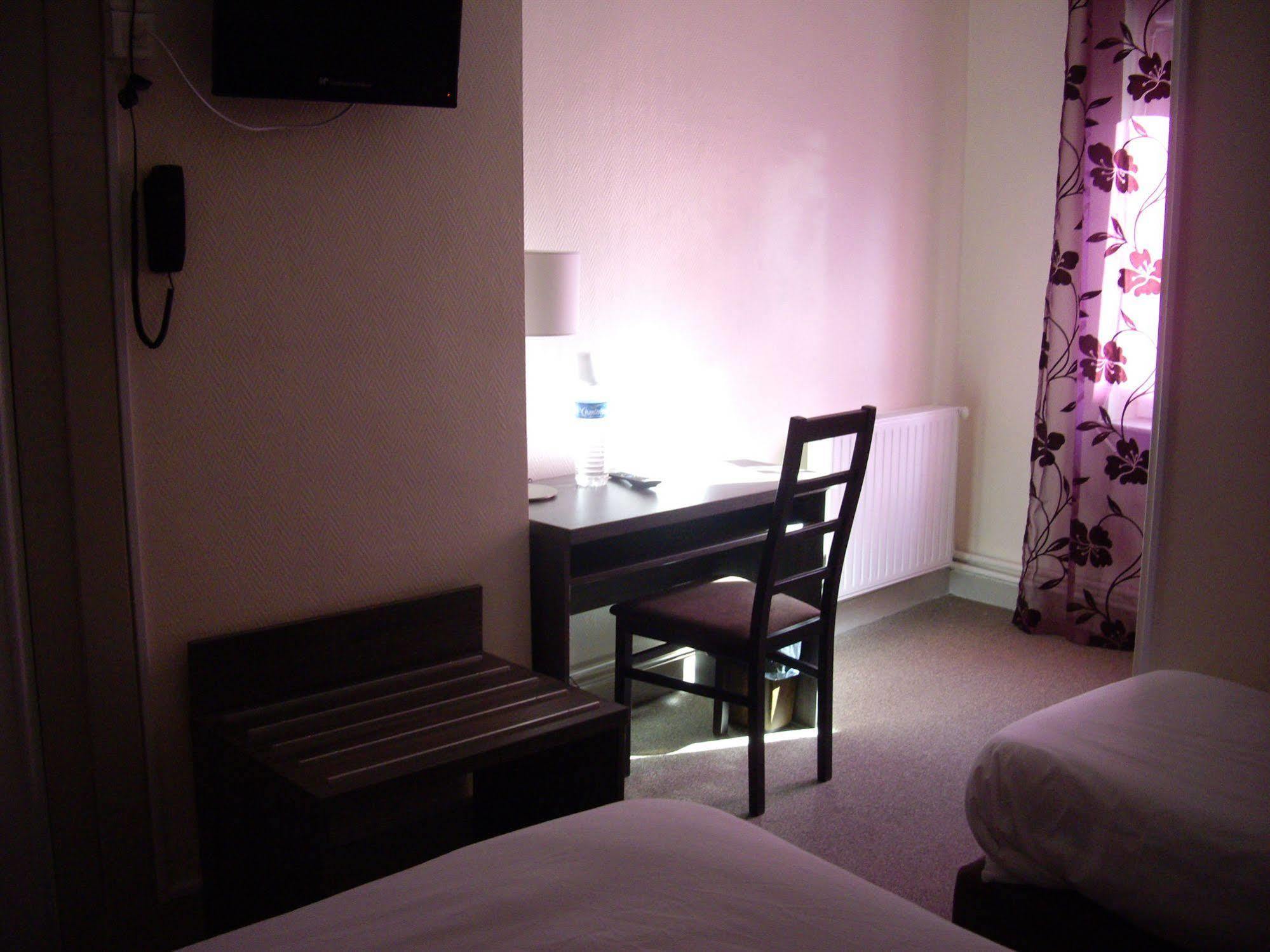 Logis-Hotel & Restaurant Le Carnot บอลเบค ภายนอก รูปภาพ